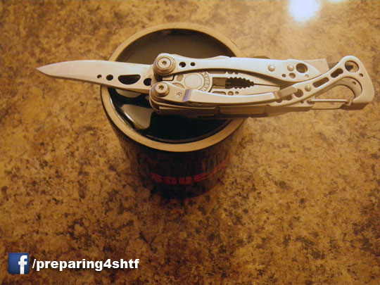 Sharpen a knife with coffee cup